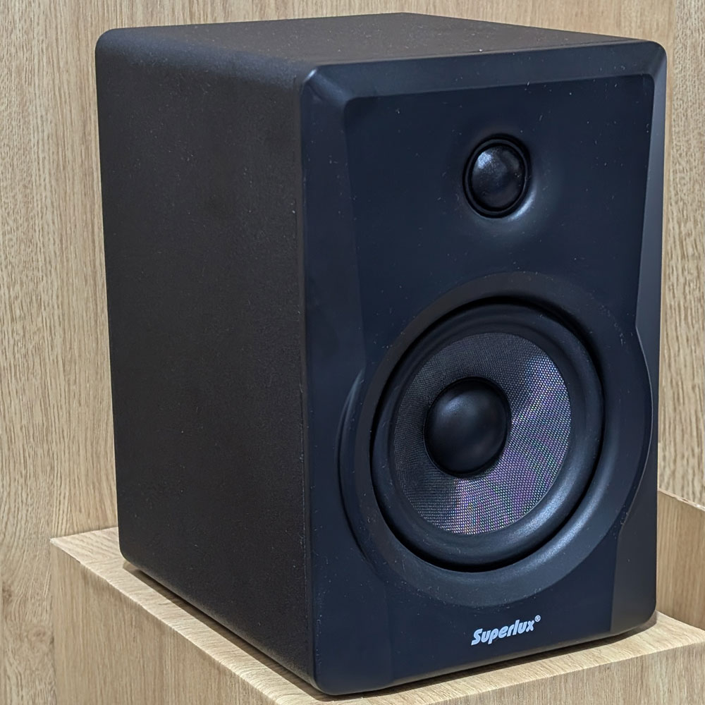זוג מוניטורים אולפניים 5" Superlux BES5 – שחור