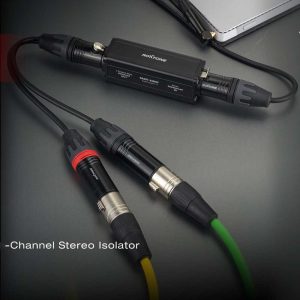 מבודד סטריאו 3.5 מ"מ ל-2×XLR (DI) עם תיק Roxtone RA3DT-X5MXF
