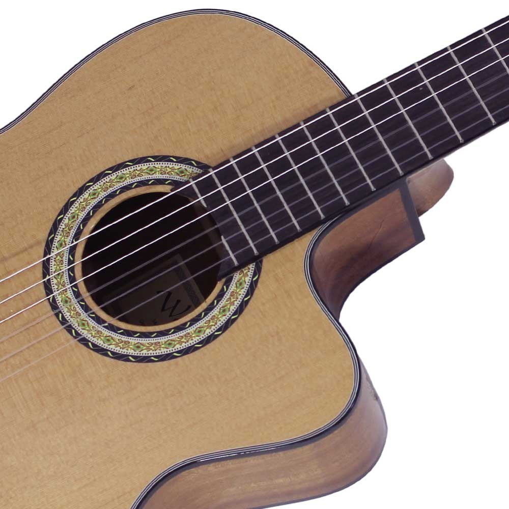 גיטרה קלאסית מוגברת Walden N460CEQ